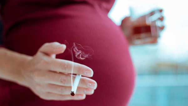 как влияет курение на беременность