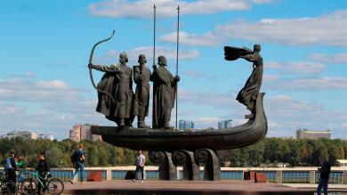 Пам'ятник засновникам Києва