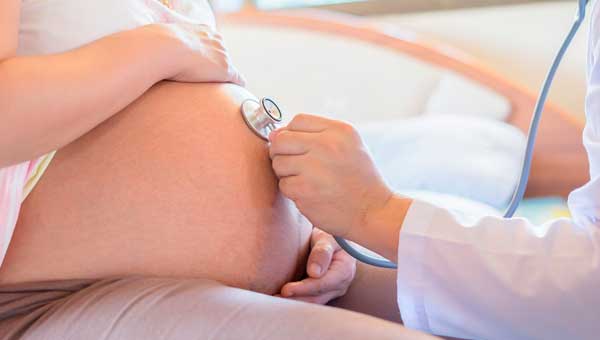 Ускладнення переношування вагітності для матері та плода